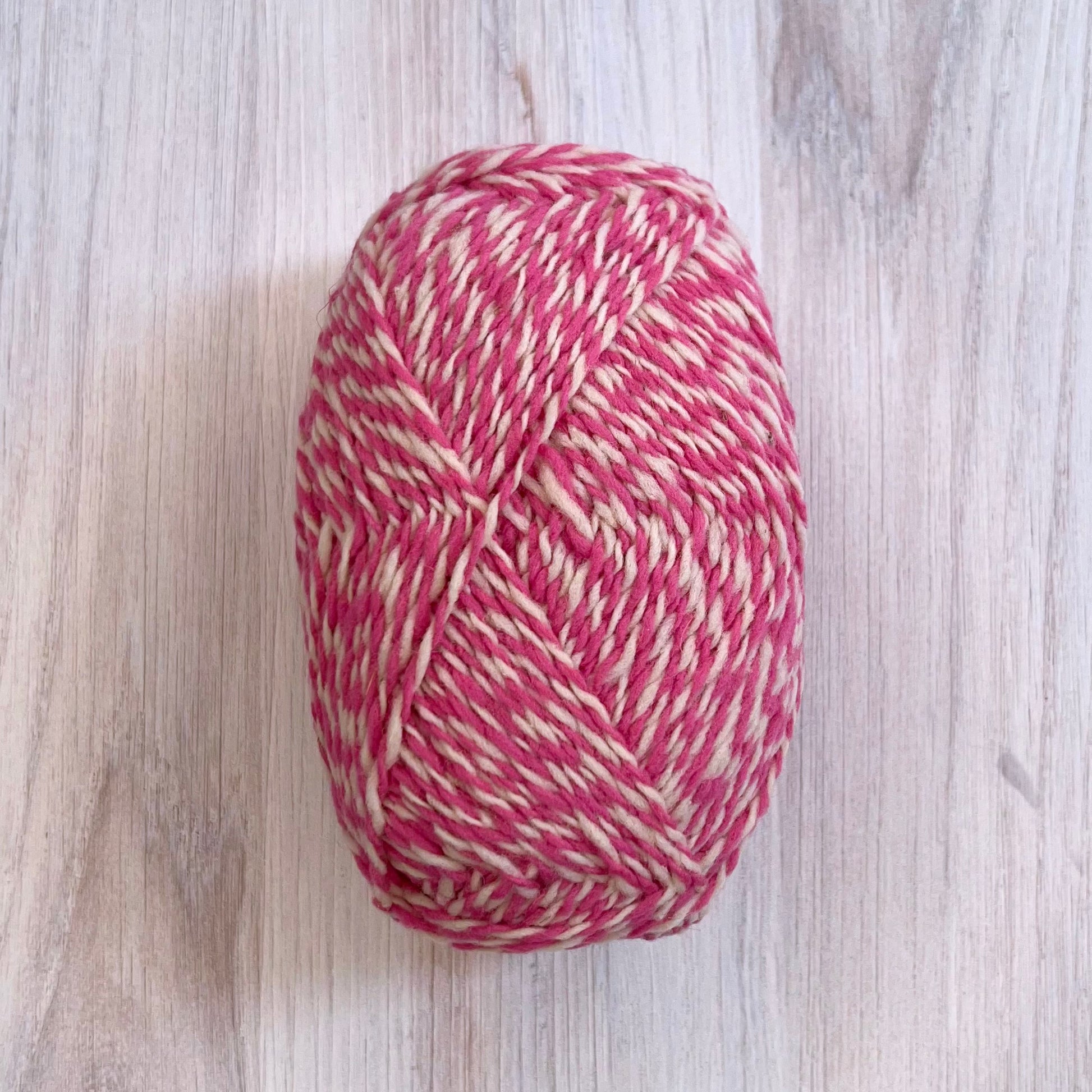 Retrosaria Rosa Pomar-Zagal-yarn-908 Pink Twist-gather here online