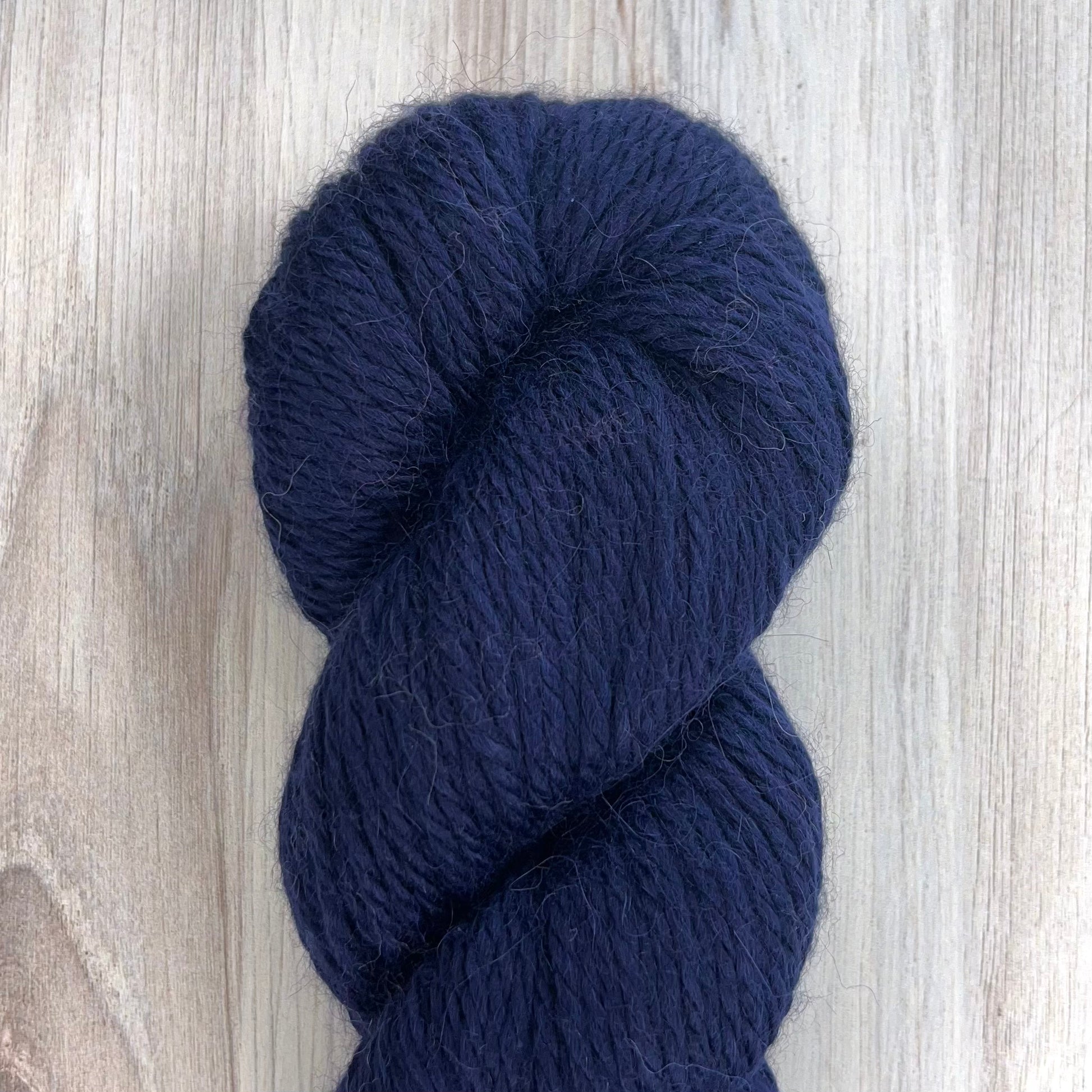 Juniper Moon Farm-Herriot Great-yarn-153-Oxford-gather here online
