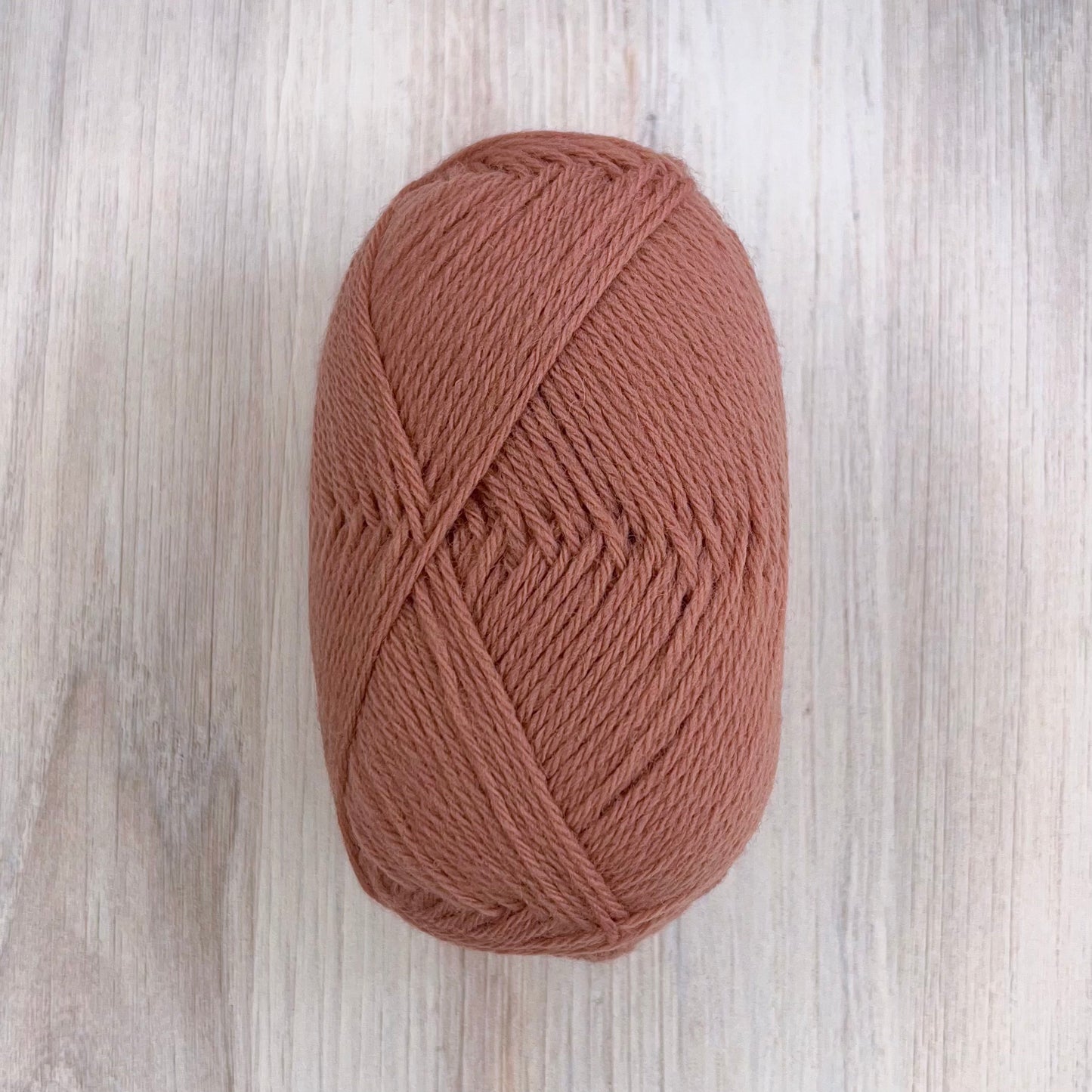 Retrosaria Rosa Pomar-Vovó-yarn-A583 Pale Blush-gather here online