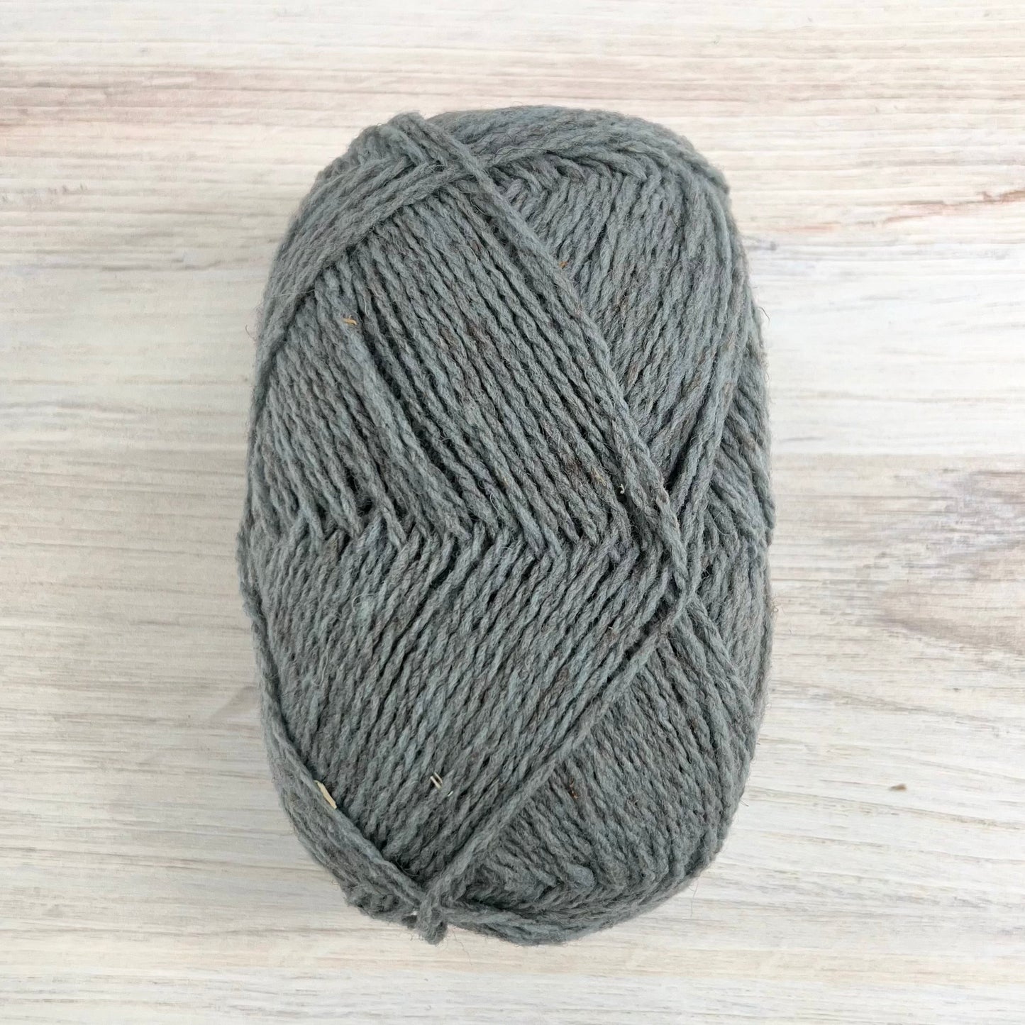 Retrosaria Rosa Pomar-Brusca-yarn-B568 Pale Aqua-gather here online