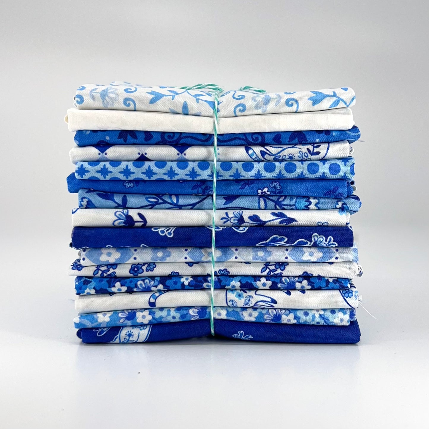 Fat Quarter Bundle of Chateau Meow (15 Pieces)