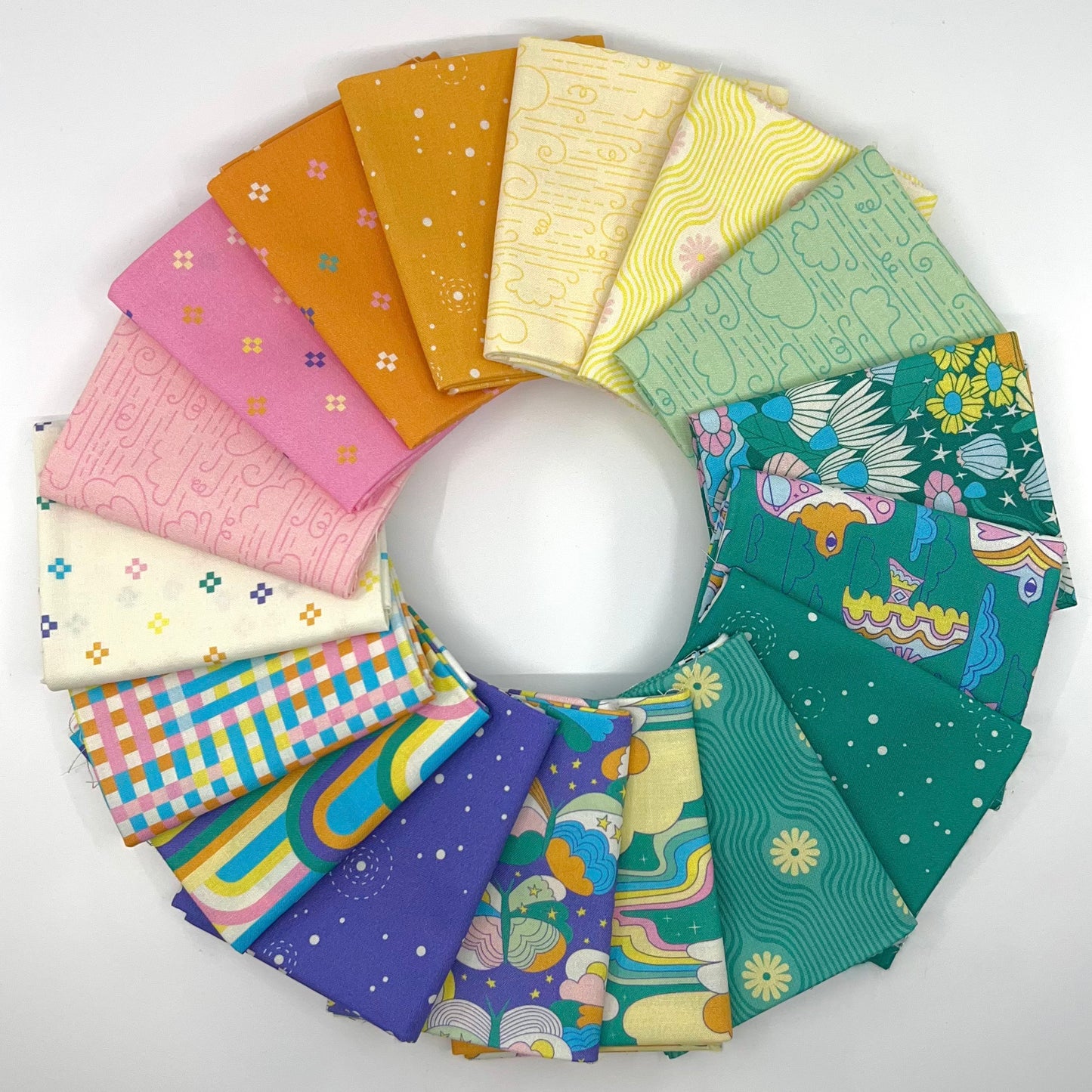 Cloud9-Fat Quarter Bundle of High in the Sky (17 Pieces)-fat quarters-gather here online