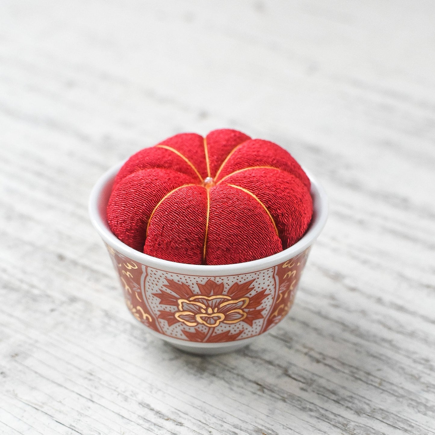 Hiro-Kutani Pin Cushion - Red Iidaya-sewing notion-gather here online