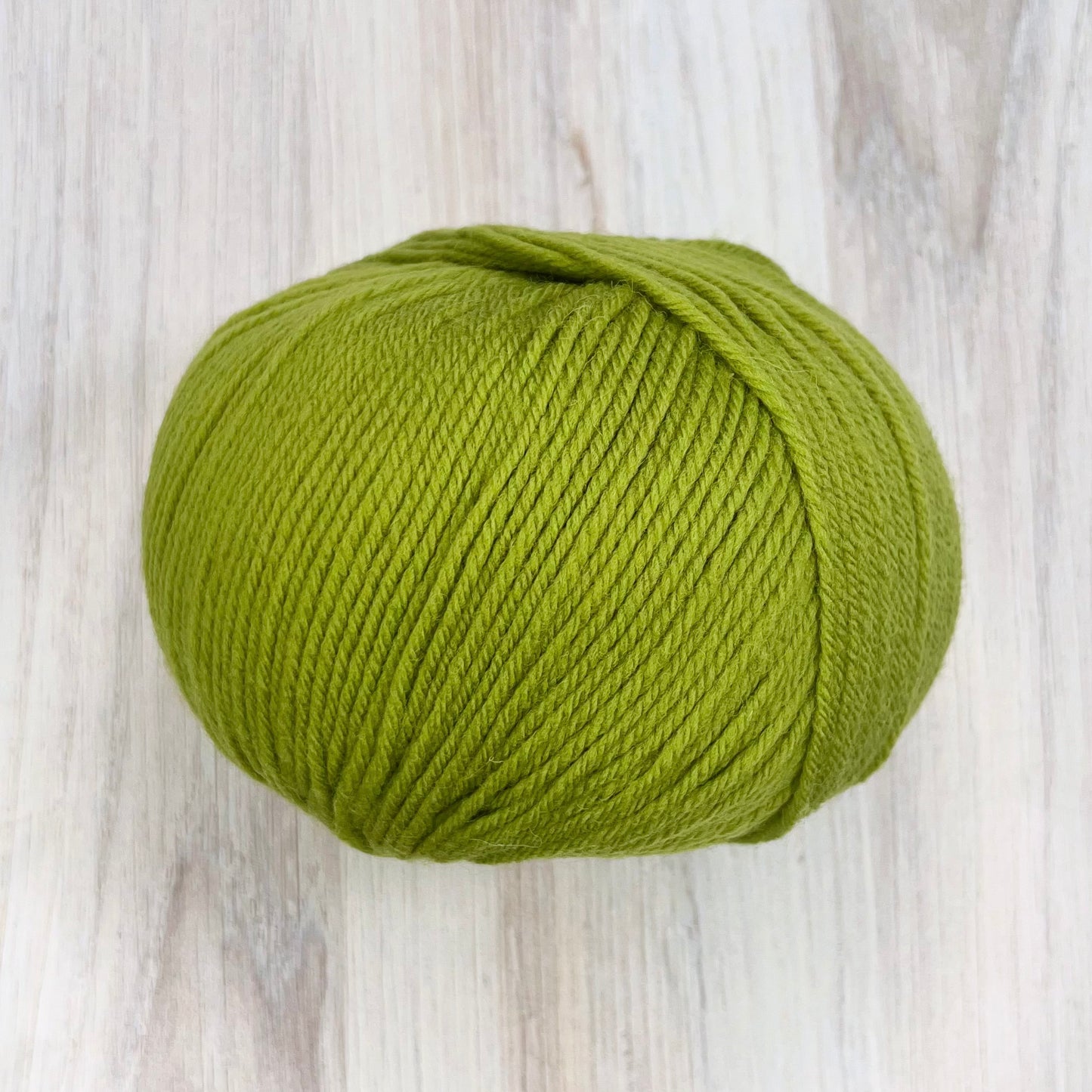 Universal Yarn-Deluxe Worsted Superwash-yarn-709 Lime Tree-gather here online