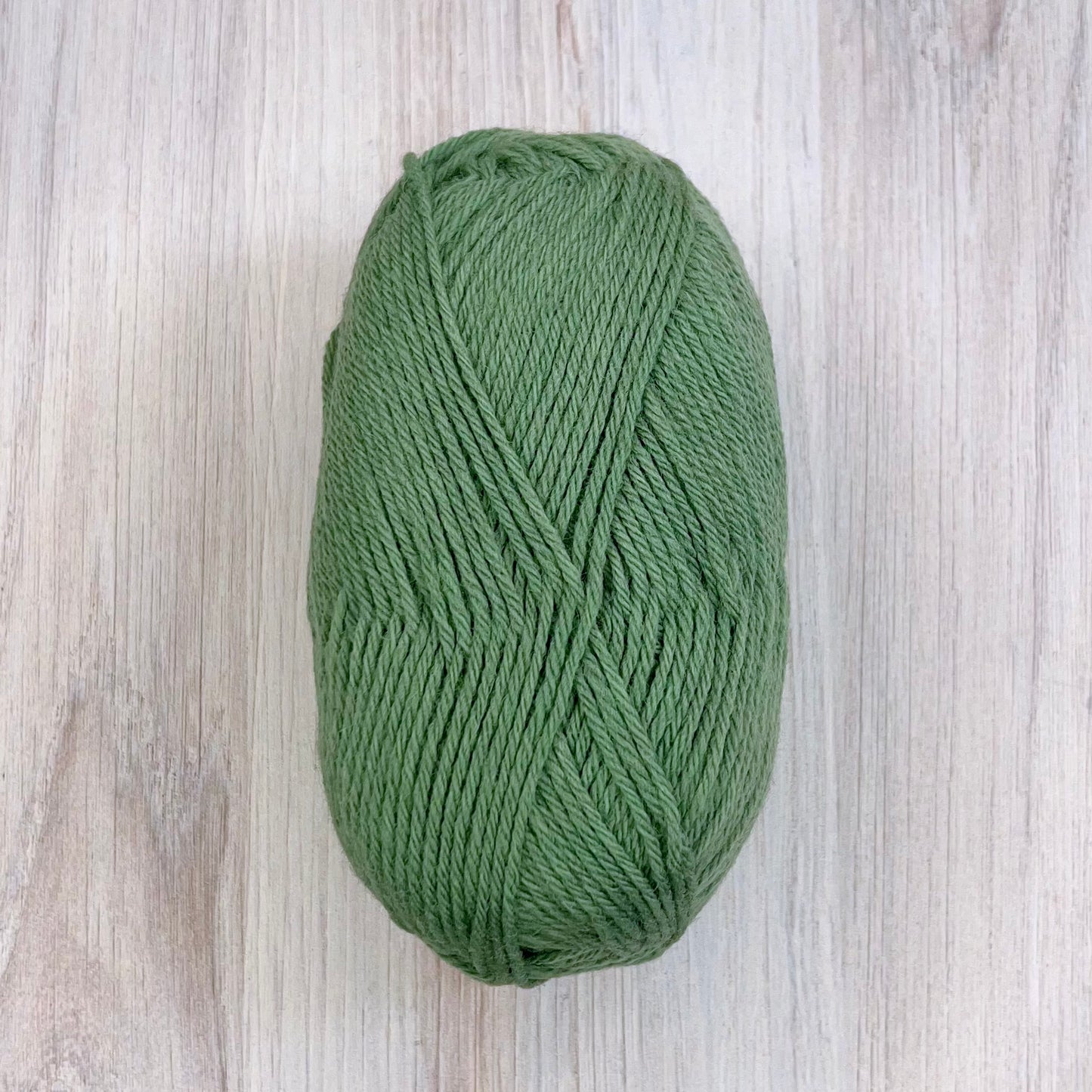 Retrosaria Rosa Pomar-Vovó Natural-yarn-N07 Lush Green-gather here online