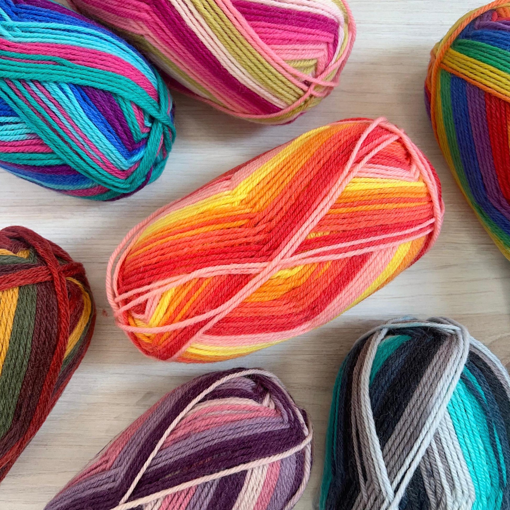 Universal Yarn-Deluxe Stripes-yarn-gather here online