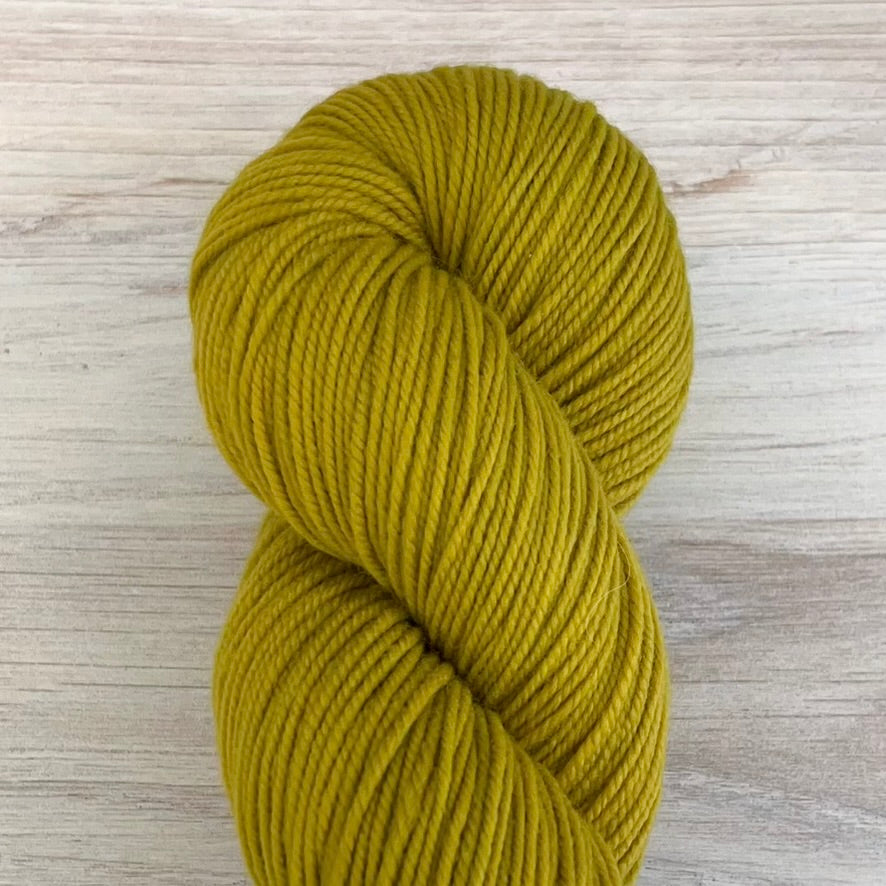 Fiber MacGyver-Shaniko Sport-yarn-Split Pea-gather here online