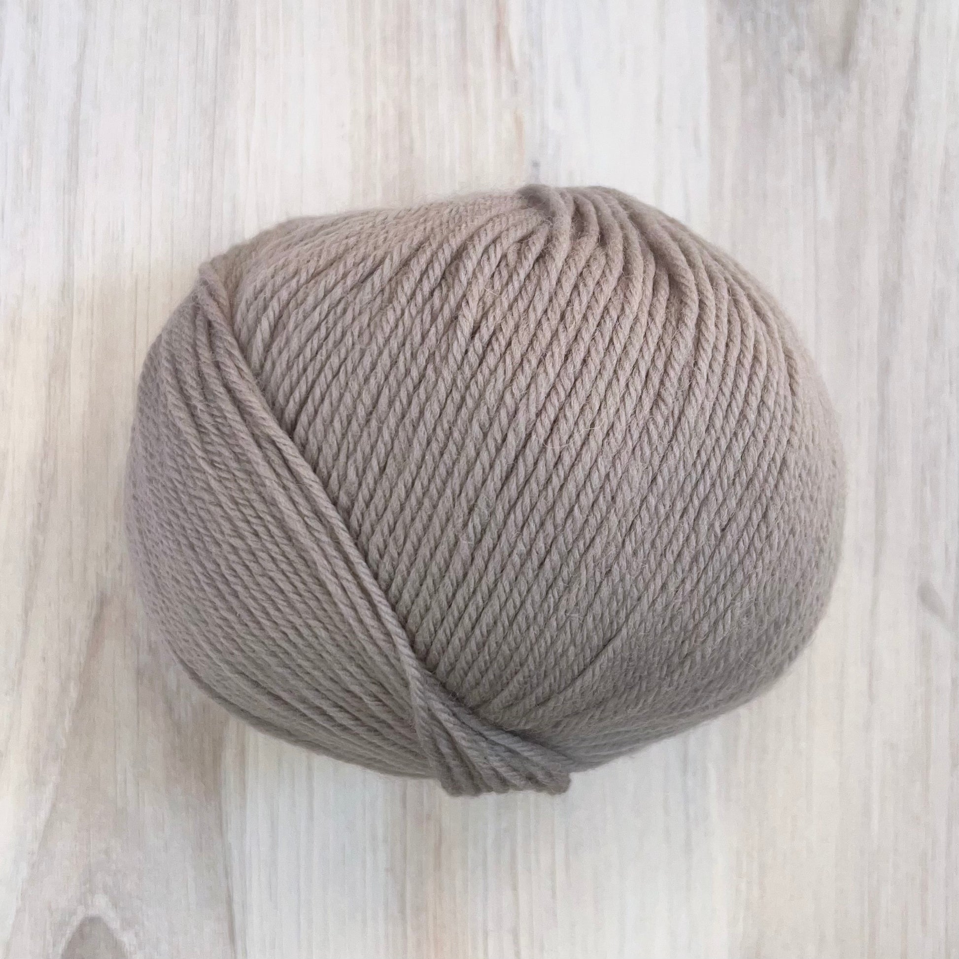 Universal Yarn-Deluxe Worsted Superwash-yarn-730 Steel Cut Oats-gather here online