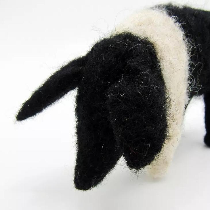 Feather Felts-Saddleback Pig Needle Felting Kit-craft kit-gather here online