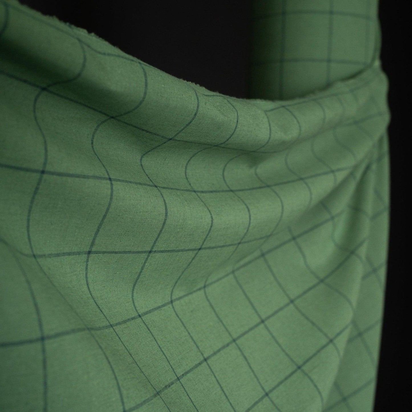 Merchant & Mills-Green Maze Cotton/Linen-fabric-gather here online