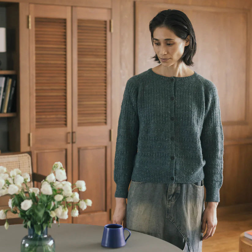 amirisu-amirisu assemblage Volume 2 / 2025-magazine-gather here online