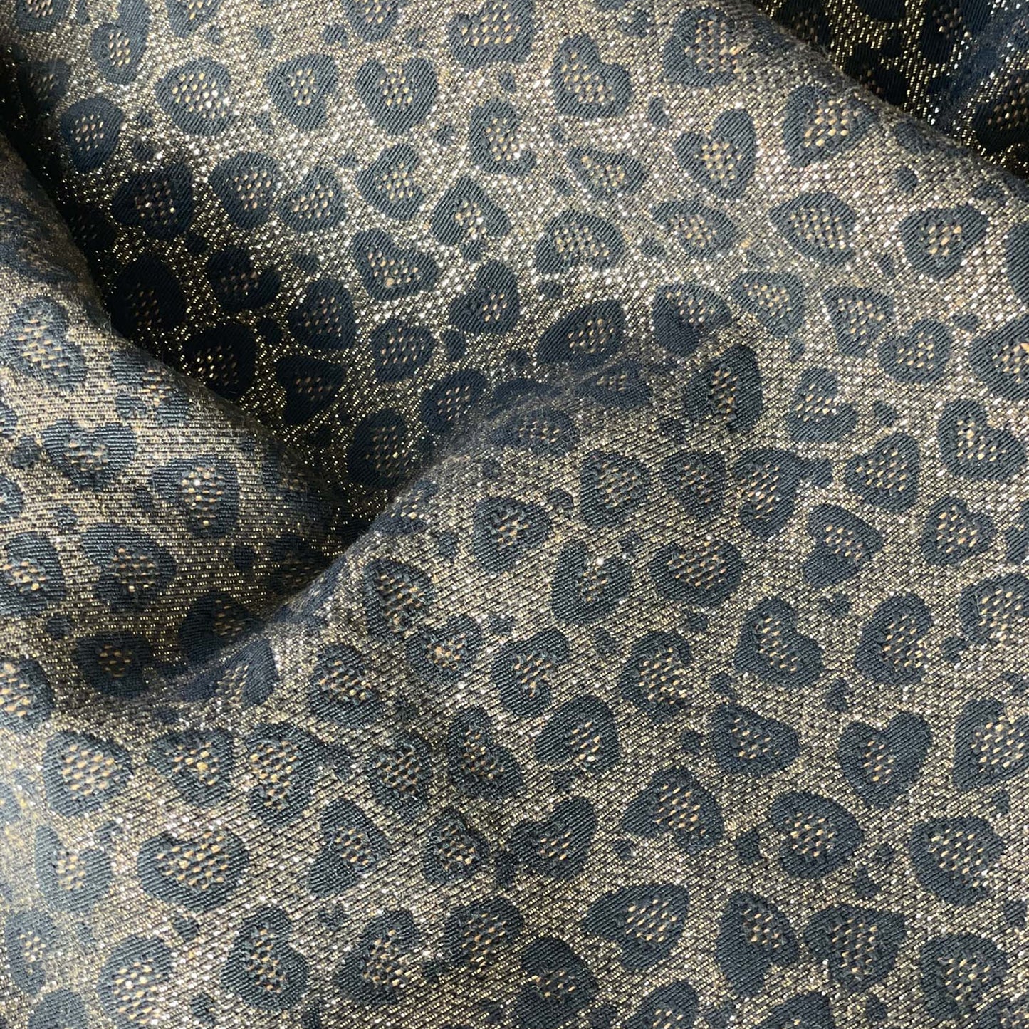 Vingtsept-Jacquard - Leo-fabric-gather here online