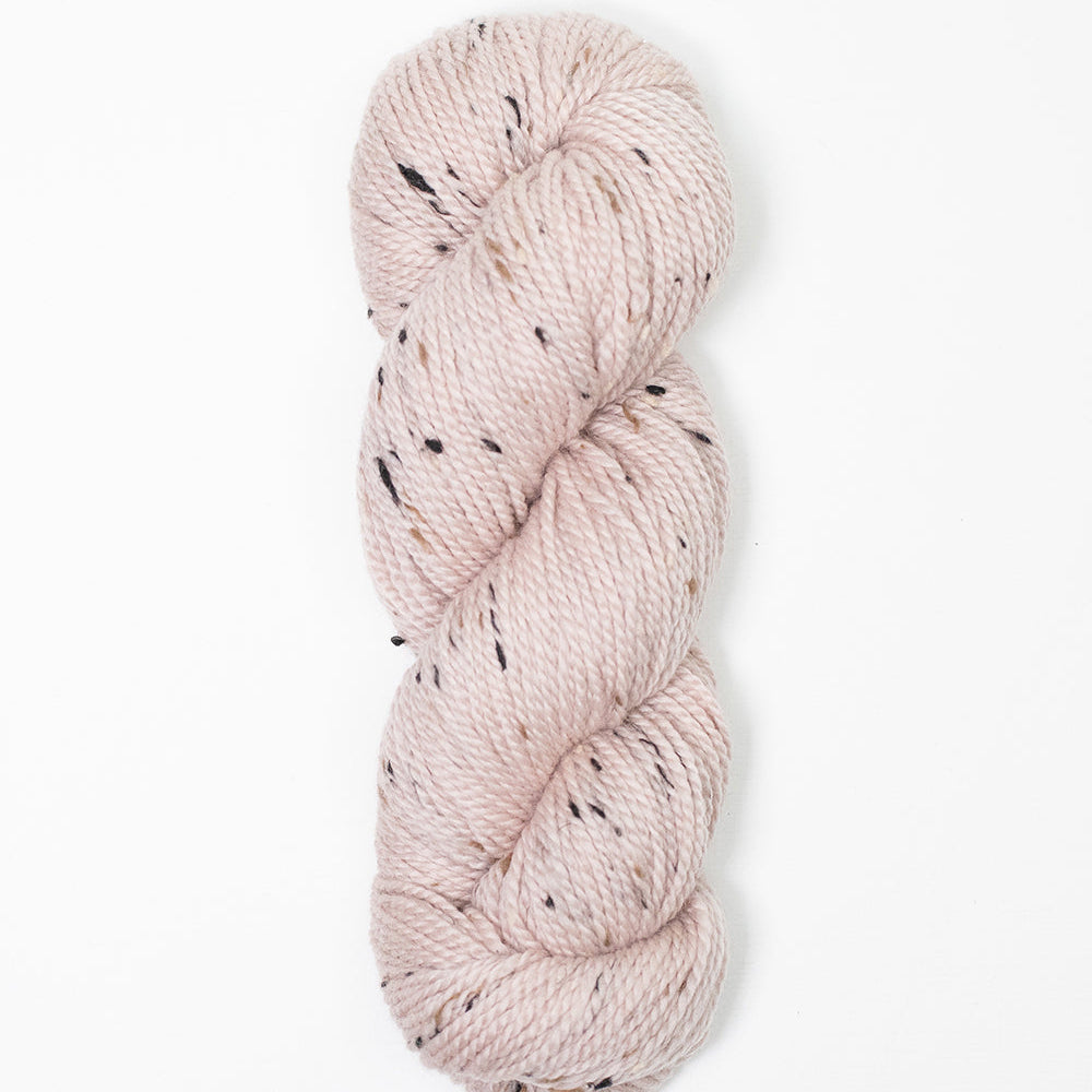 Woolfolk-Fleck-yarn-F9-gather here online