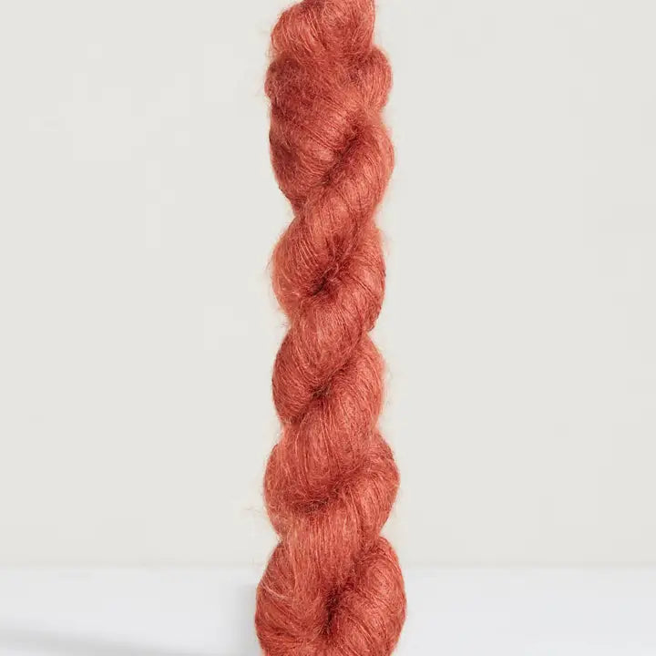 Urth Yarns-Bonmoher-yarn-R50 Smoke-gather here online