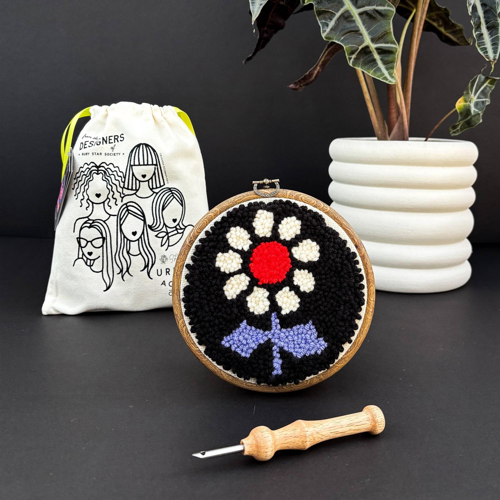 The Urban Acres-Daisy by Alexia Marcelle Abegg - Punch Needle Kit-craft kit-gather here online
