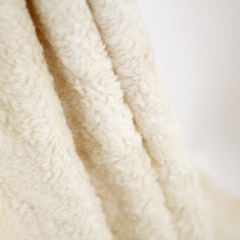 Stoffonkel-Bio-Plüsch - naturweiß Schäfchenoptik (Natural White Plush Fleece)-fabric-gather here online