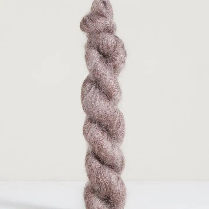 Urth Yarns-Bonmoher-yarn-BR50 Haze-gather here online