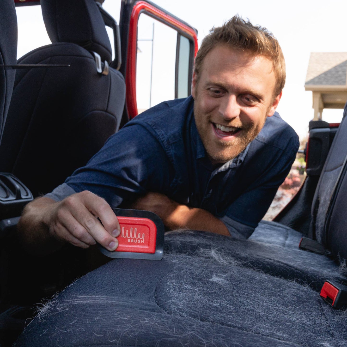 Lilly Brush-Mini Blade-garment care-gather here online