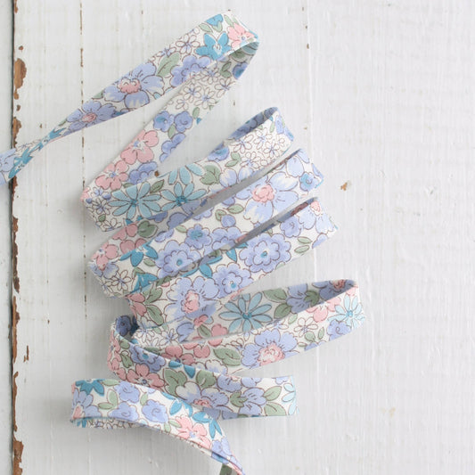 Bessie Pearl Binding Co-1/2" Double Fold Bias Binding - Blue Floral-trim-gather here online
