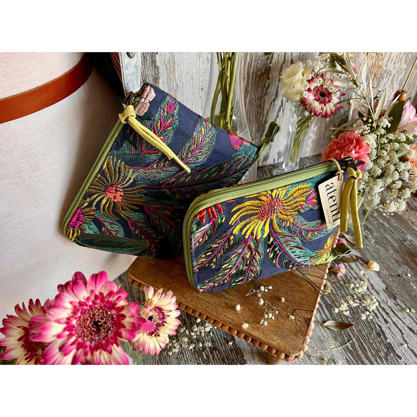 Atenti-Flora Circular Case-craft organizer-gather here online