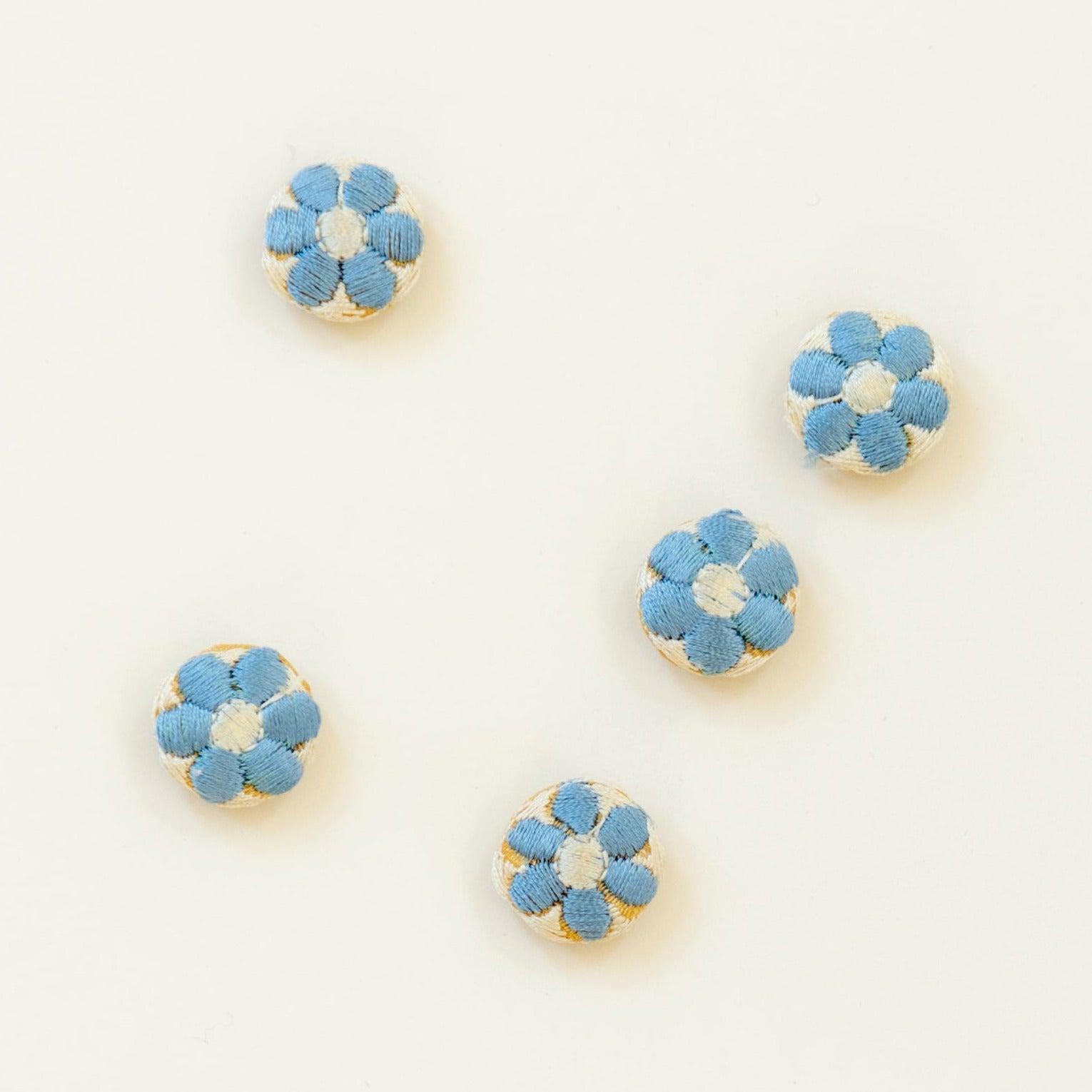 Ikigai Fiber-Embroidered Buttons Blue-button-gather here online