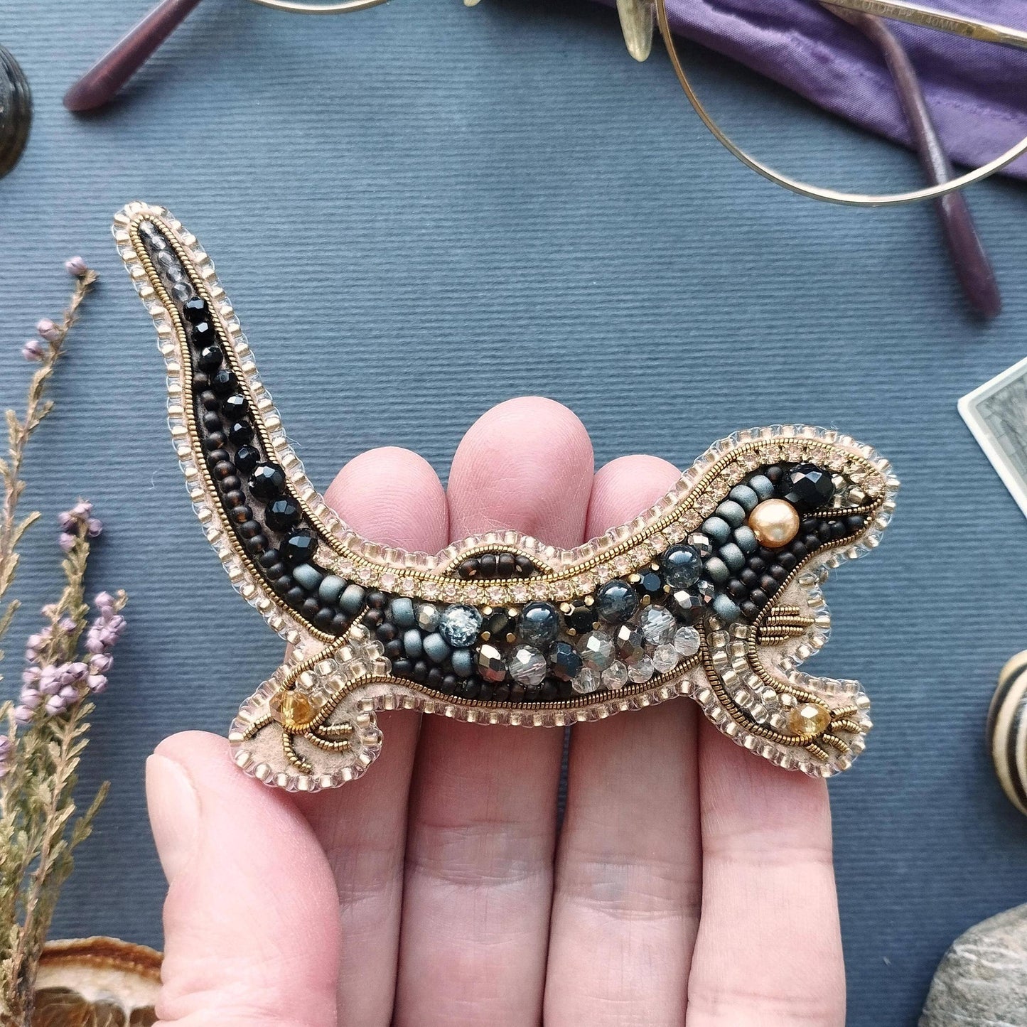 Bead Embroidery Kit: Gecko Brooch DIY Craft, Jewelry Making