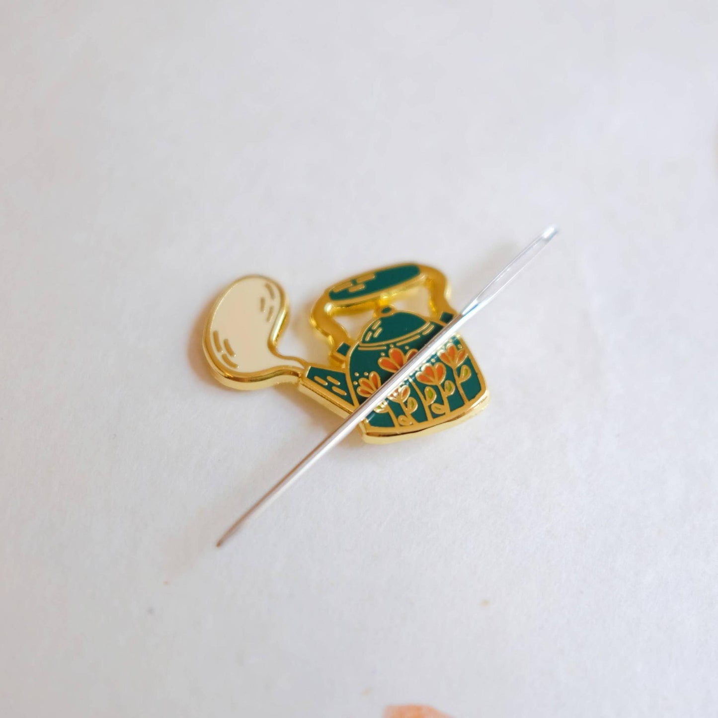 Justine Gilbuena-Tea Kettle Needle Minder-sewing notion-gather here online
