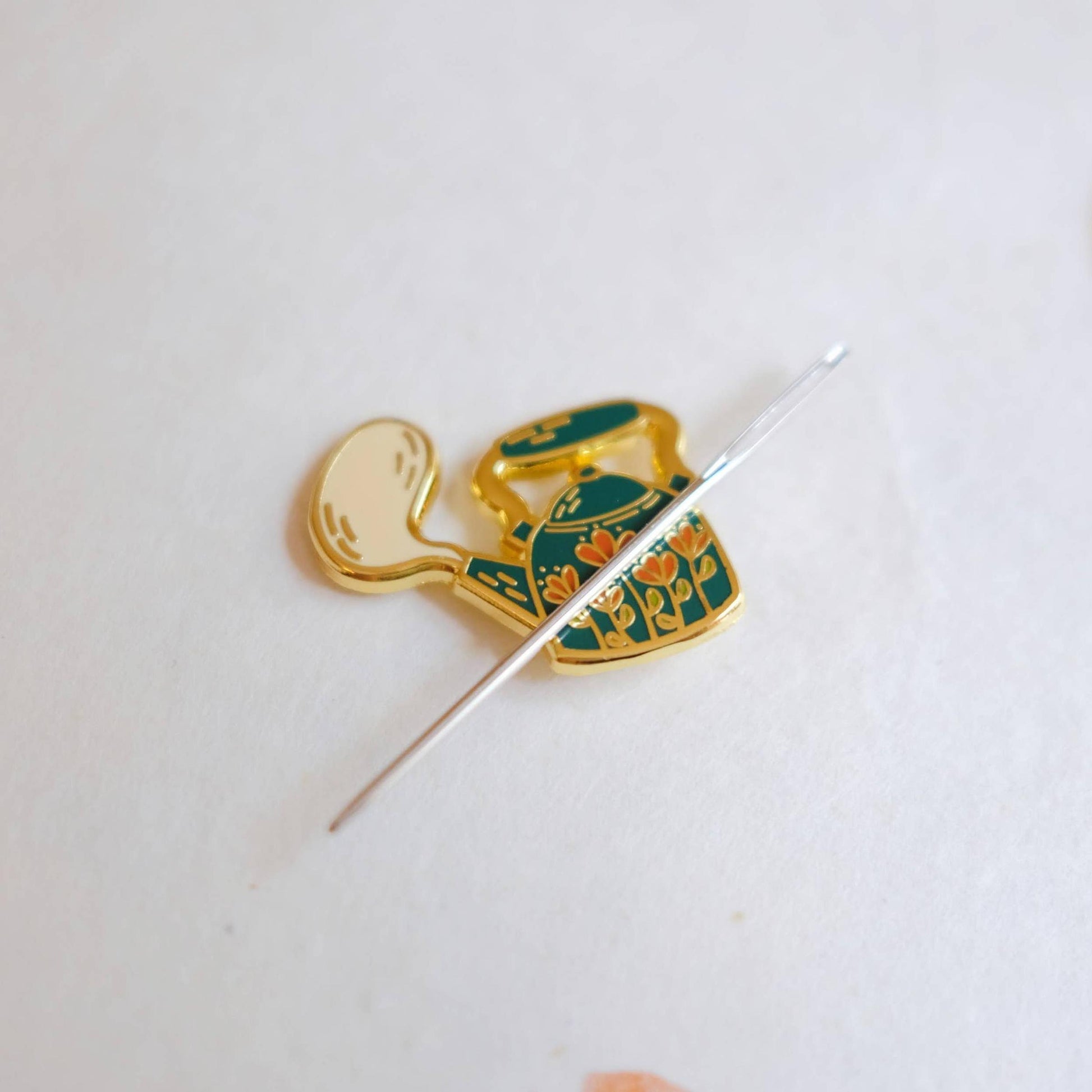 Justine Gilbuena-Tea Kettle Needle Minder-sewing notion-gather here online