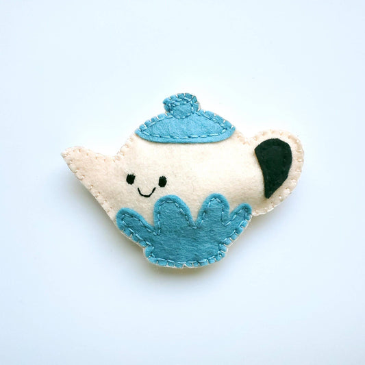 Shawna Smyth Studio-Teapot DIY Felt Kit-sewing kit-gather here online