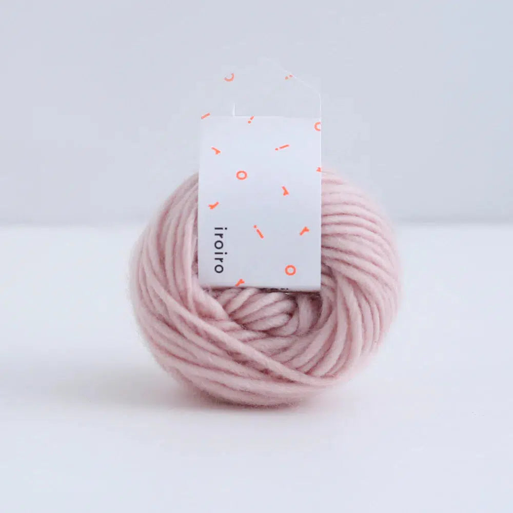 amirisu-iroiro Roving-yarn-104 Baby Pink-gather here online