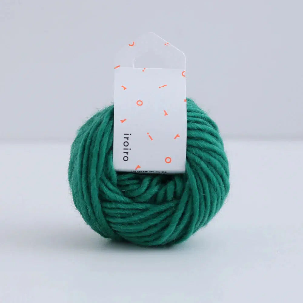 amirisu-iroiro Roving-yarn-111 Emerald-gather here online