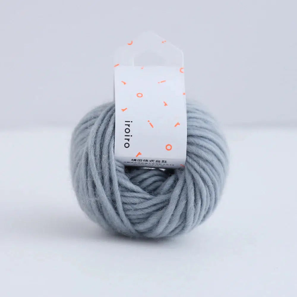 amirisu-iroiro Roving-yarn-114 Cloudy Sky-gather here online