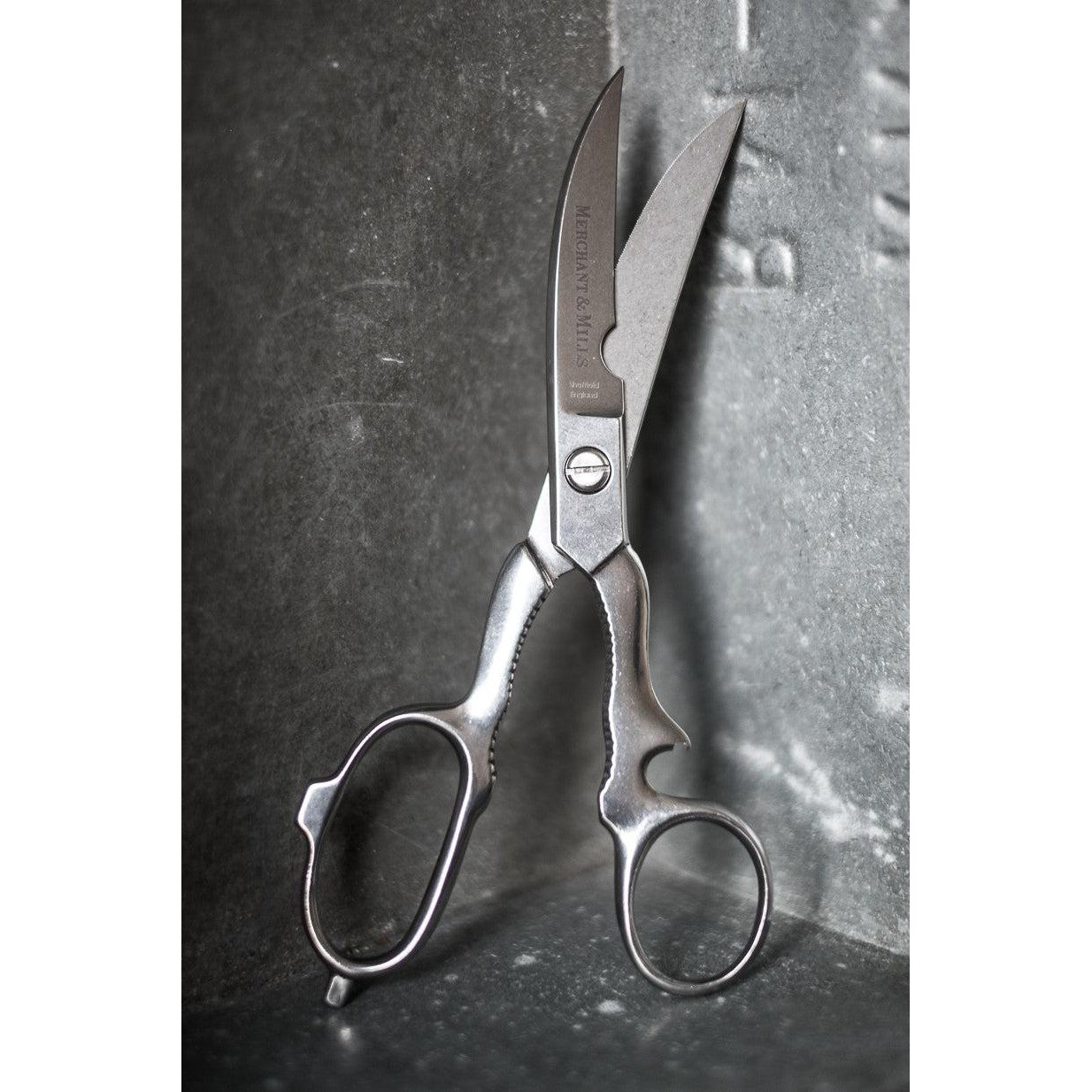 Merchant & Mills-8.5” Kitchen Shears-scissors + snips-gather here online