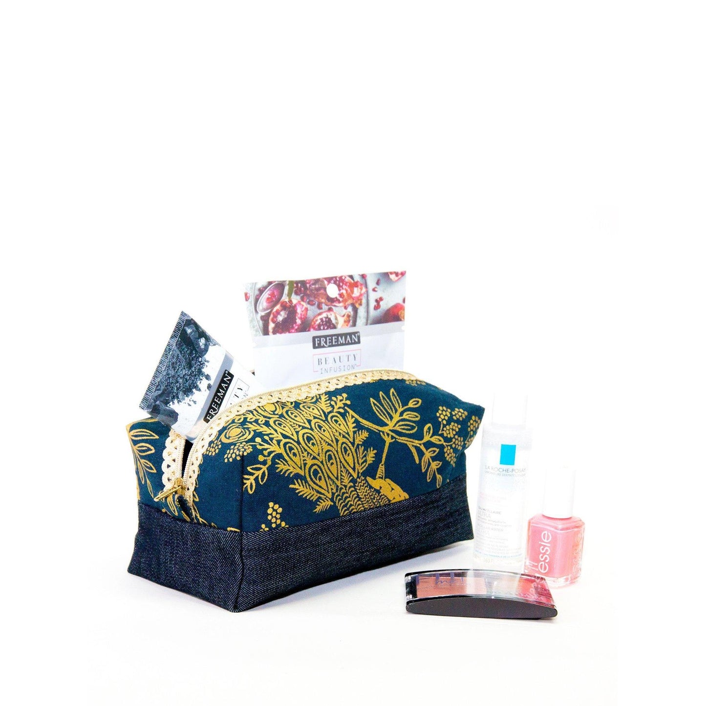 Mars - A classic box pouch with neat finishing