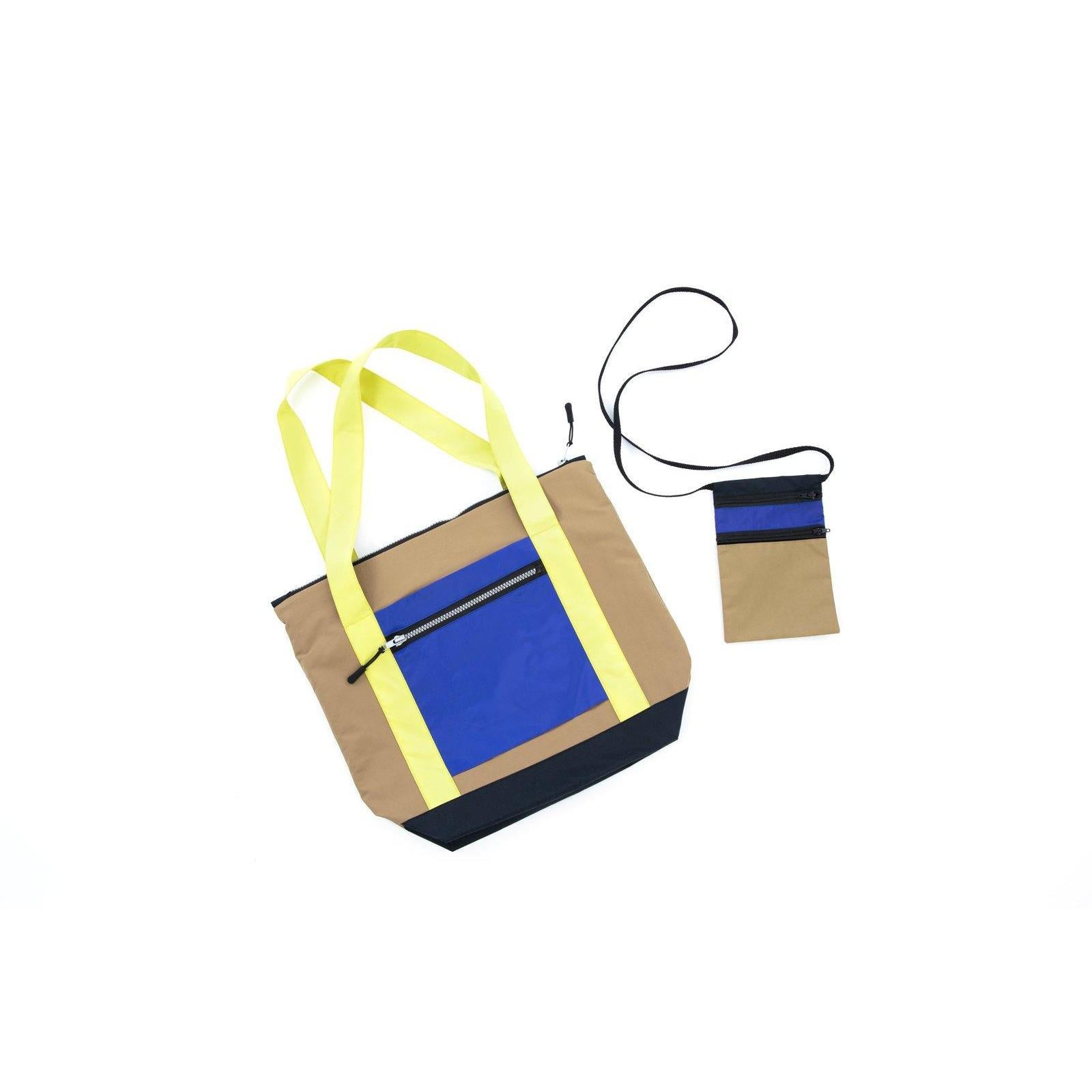 GALAXIE 3 - SUPERNOVA (SMALL), JET Travel Pouch