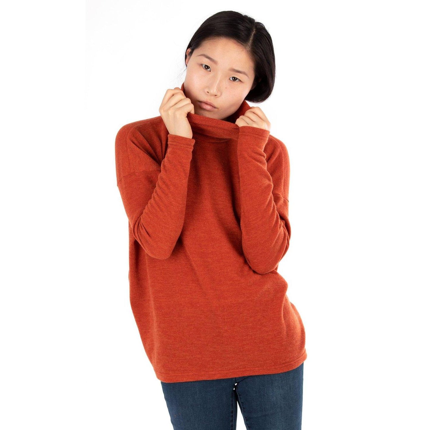 Jalie 3896 - ÉMILIE - Square Roll-Neck Top (size R)