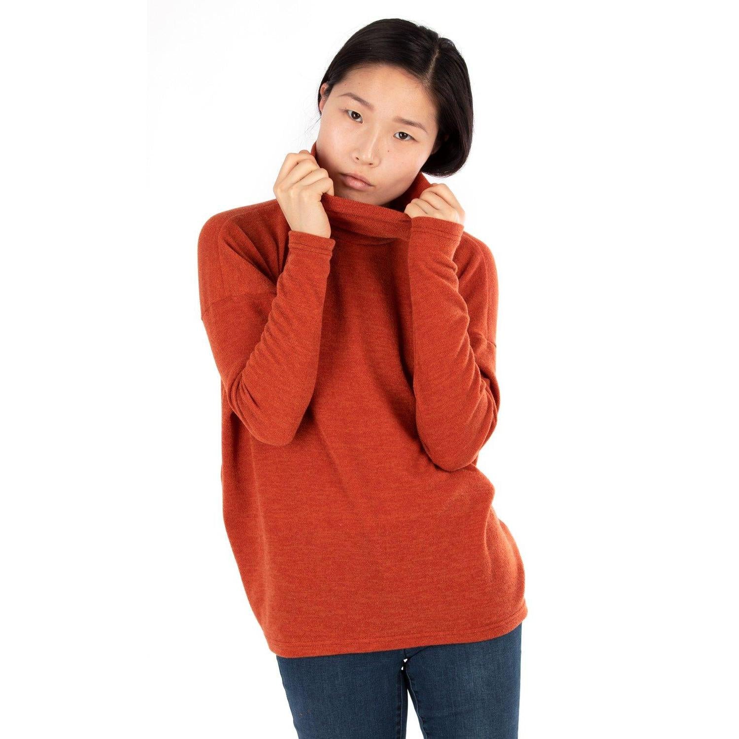 Jalie 3896 - ÉMILIE - Square Roll-Neck Top (size R)