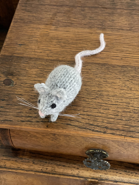gather here classes-Victorian Mouse Cat Toy-class-gather here online