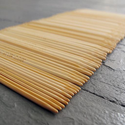Clover - Takumi 5" Bamboo Double Pointed Knitting Needles (DPN) - US4 / 3.5mm - gatherhereonline.com