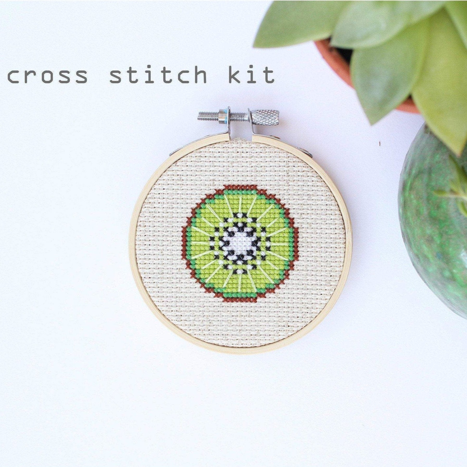 Kiwi 3” Cross – online gather here Stitch Kit