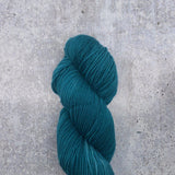 Dirtywater Dyeworks-Lillian-yarn-113 Juniper-gather here online