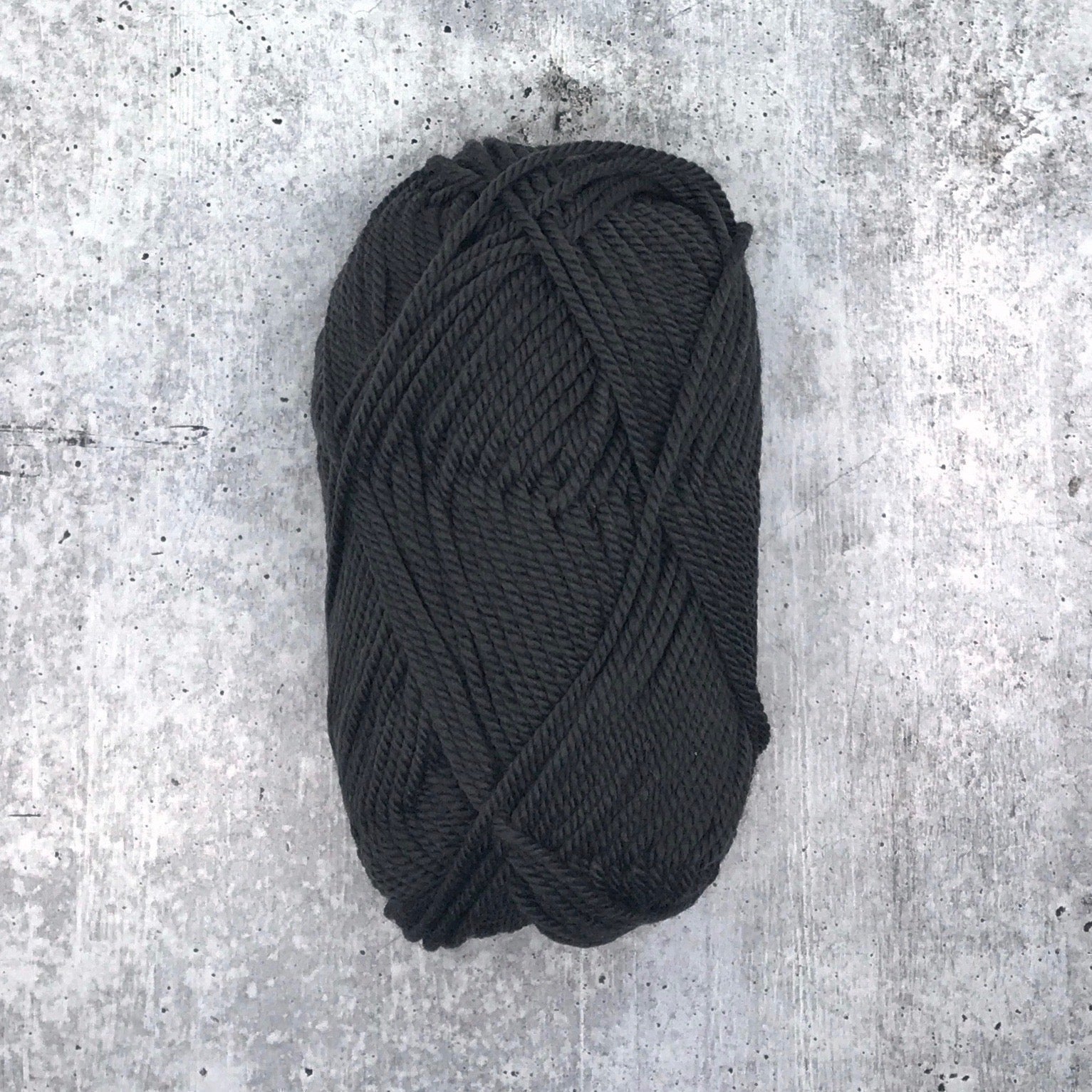 Ewe Ewe Yarn-Baa Baa Bulky-yarn-98 Charcoal-gather here online