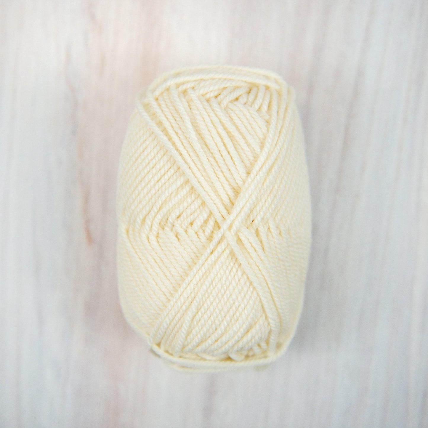 Ewe Ewe Yarn - Wooly Worsted - 90 Vanilla - gatherhereonline.com