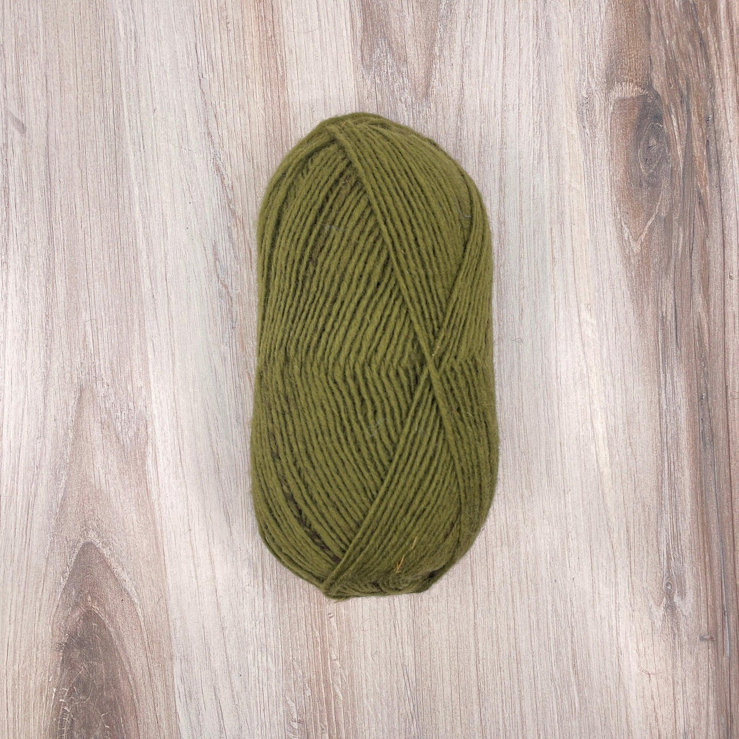 Rosa Pomar-Beiroa-yarn-584 Verde-gather here online