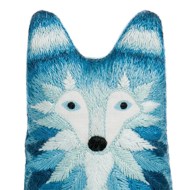 Kiriki Press - Wolf DIY Embroidery Kit - Default - gatherhereonline.com