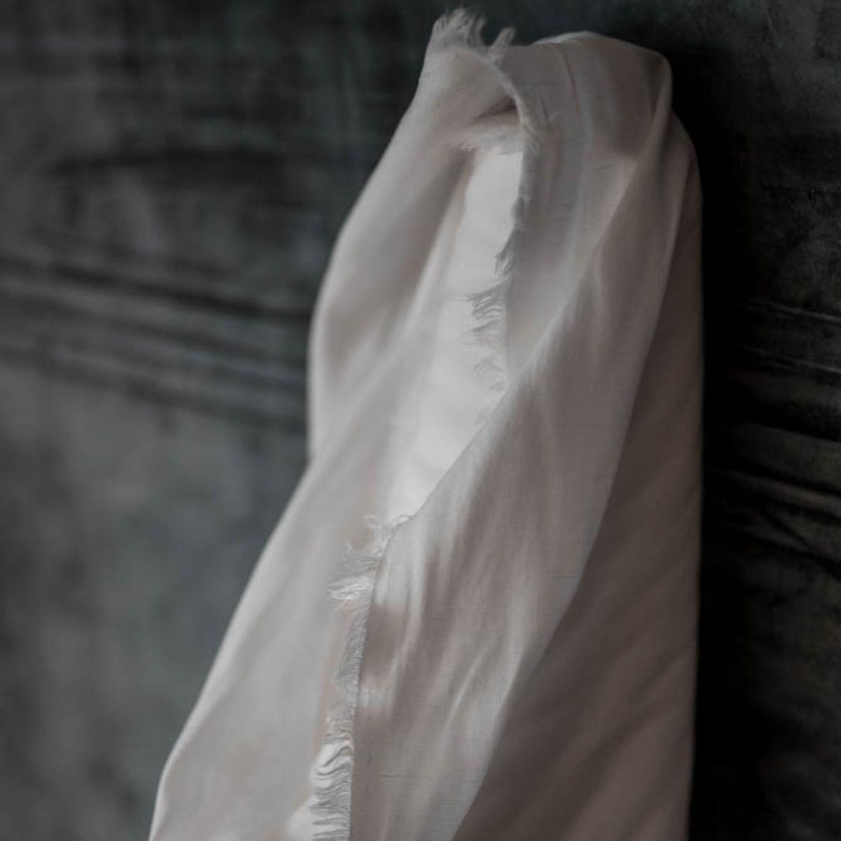 Merchant & Mills-White 85% Tencel / 15% Linen-fabric-gather here online