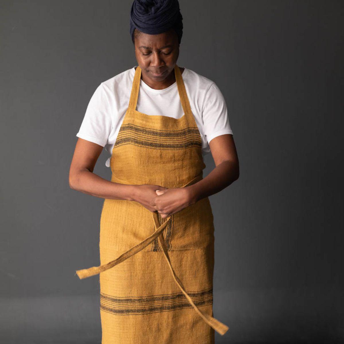 Merchant & Mills-Workaday Apron Pattern-sewing pattern-gather here online