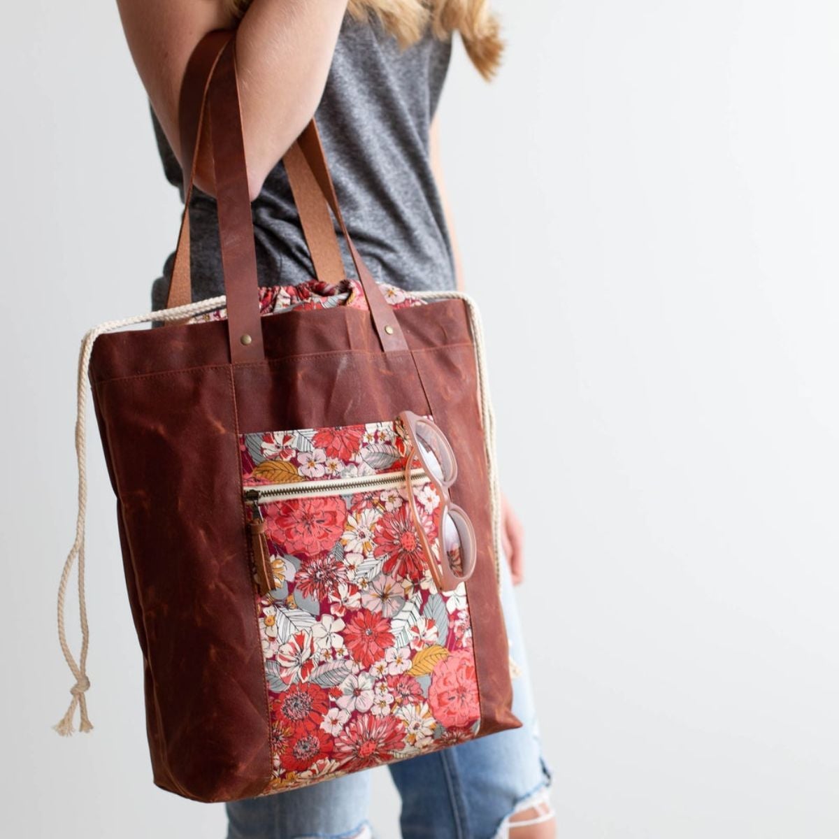 Noodlehead-Firefly Tote Pattern-sewing pattern-gather here online