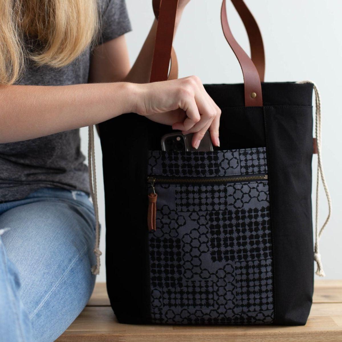 Noodlehead-Firefly Tote Pattern-sewing pattern-gather here online