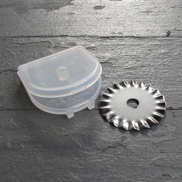 Rotary Cutter Pinking Blade - 45mm -1 pack – gather here online